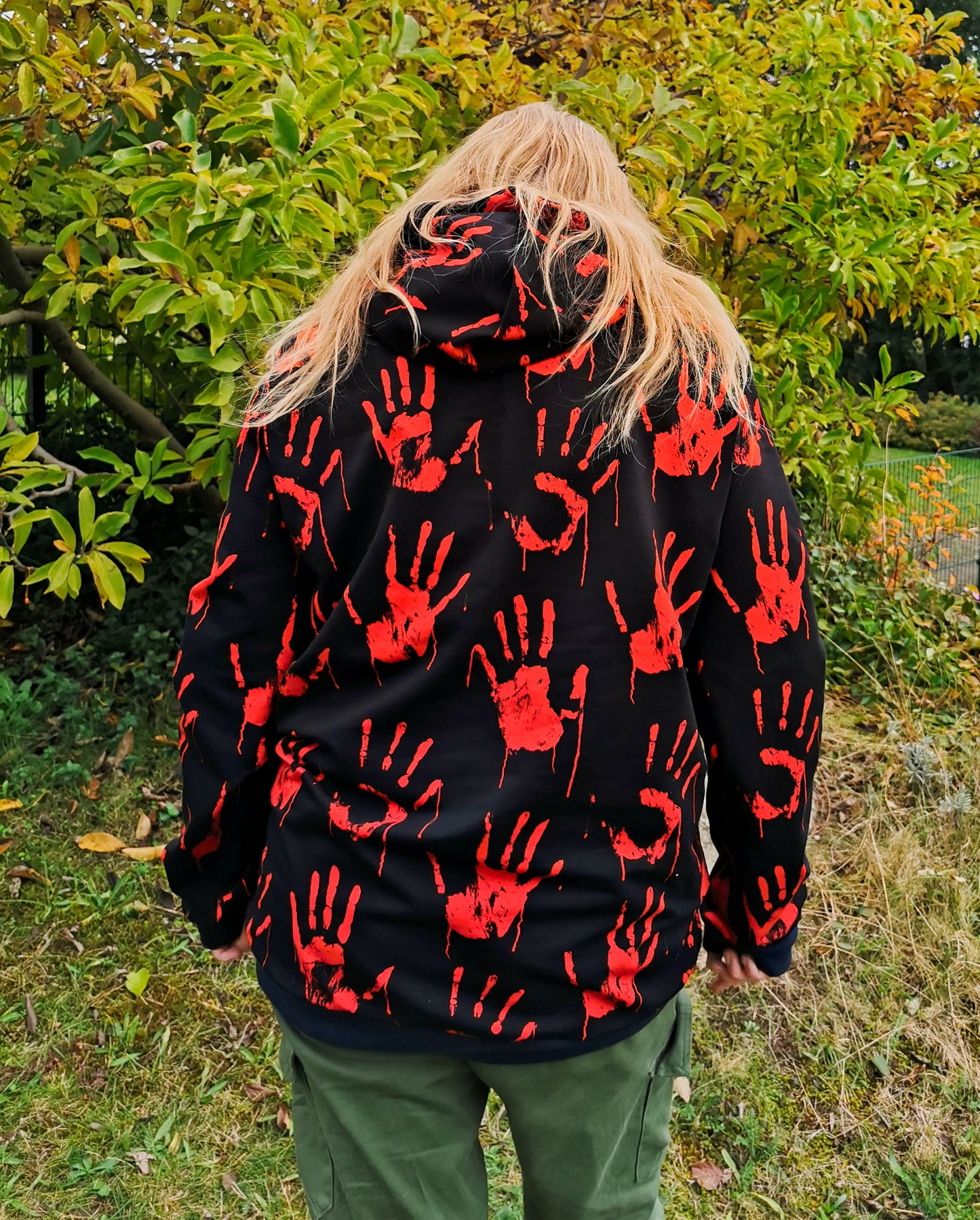 Unisex Hoodie gr. L Halloween Bluthände -schwarz