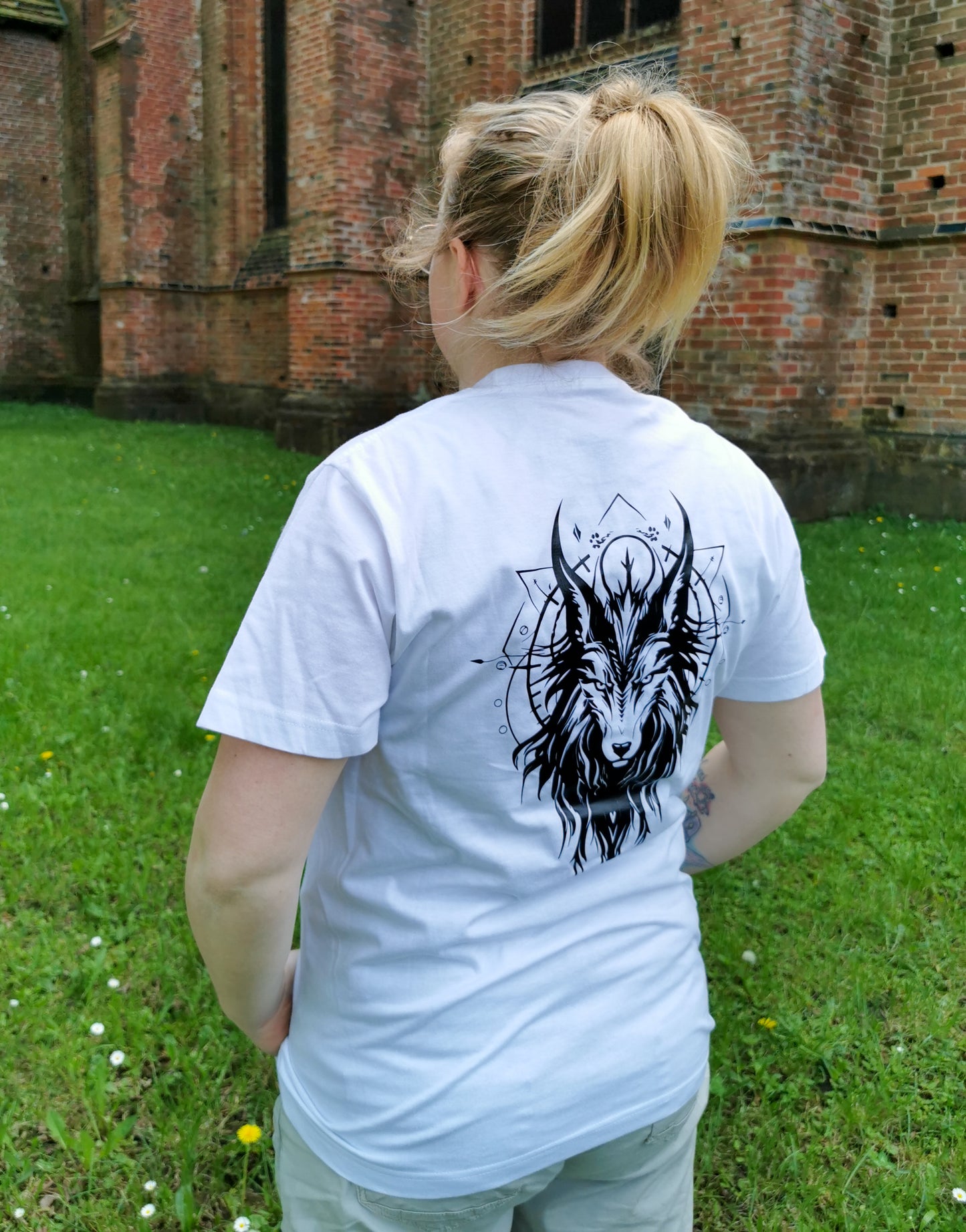 Unisex T-Shirt weiss Fenrir Wolf